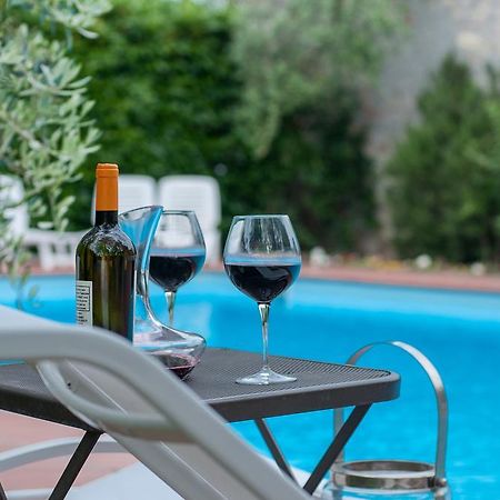 Residenza Il Palazzo Apartment Кастильоне дел Лаго Екстериор снимка