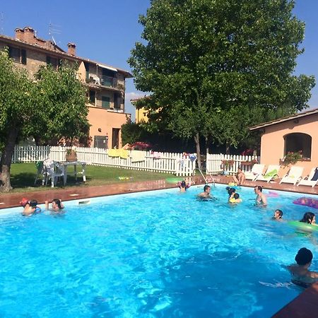 Residenza Il Palazzo Apartment Кастильоне дел Лаго Екстериор снимка